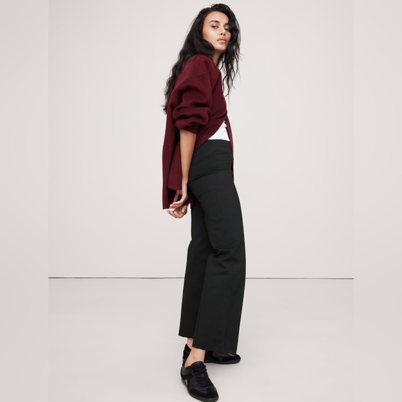 Banana Republic Black Straight Everywhere Ponte Pant- Small TALL - Picture 3 of 8